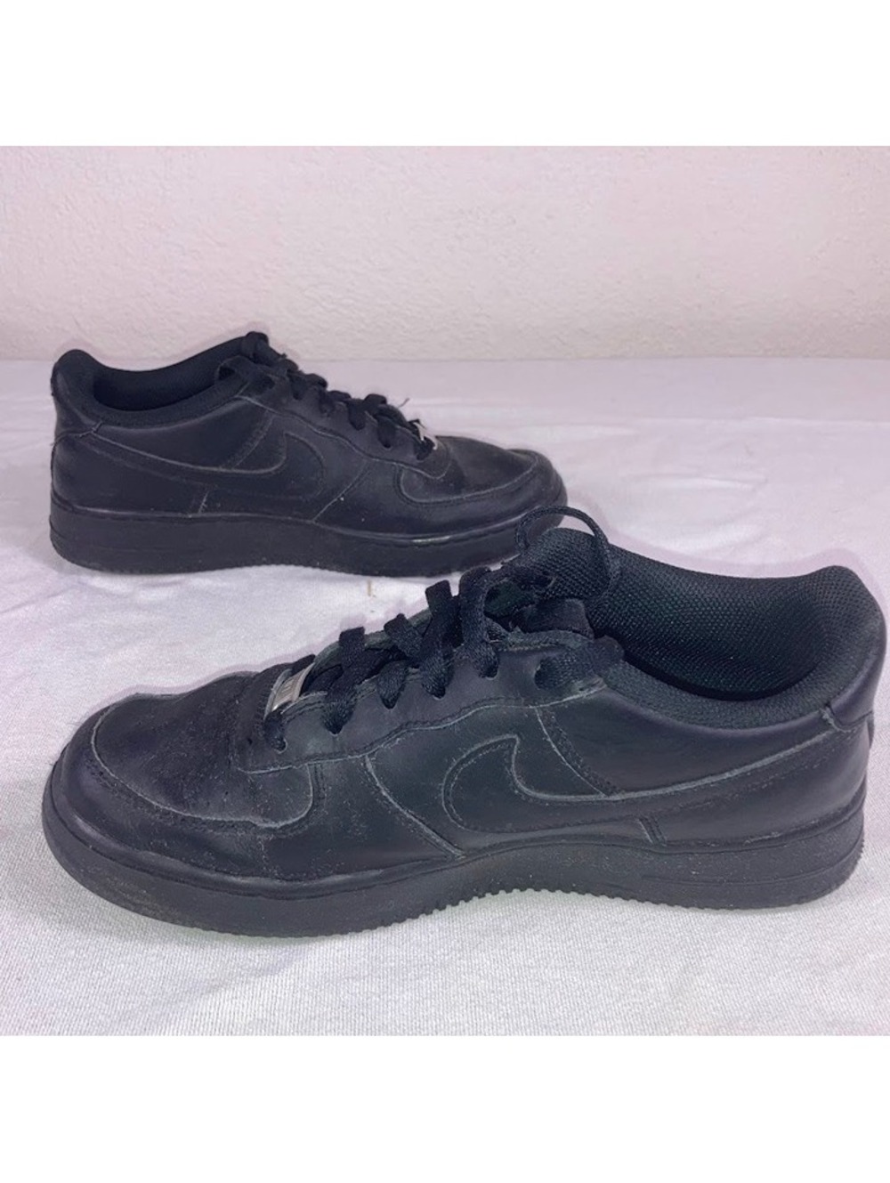 Nike Air Force 1 Low Black Boys Youth 7Y Women 8.5 Unisex